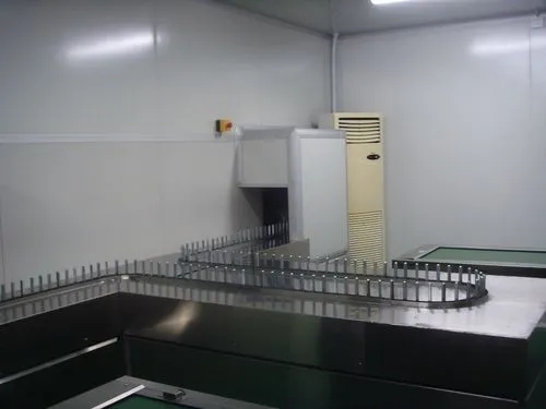 全自动地轨线三涂三烤工艺流程